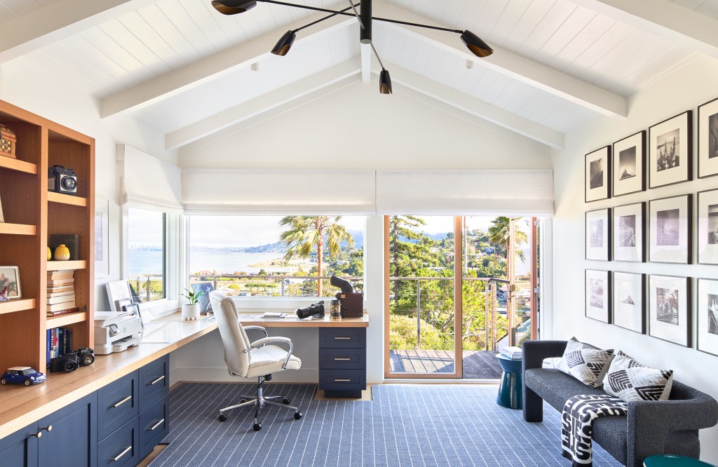 Office Mill Valley House by Studio Munroe