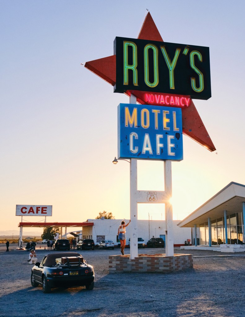 Roys Motel and Cafe in Amboy California