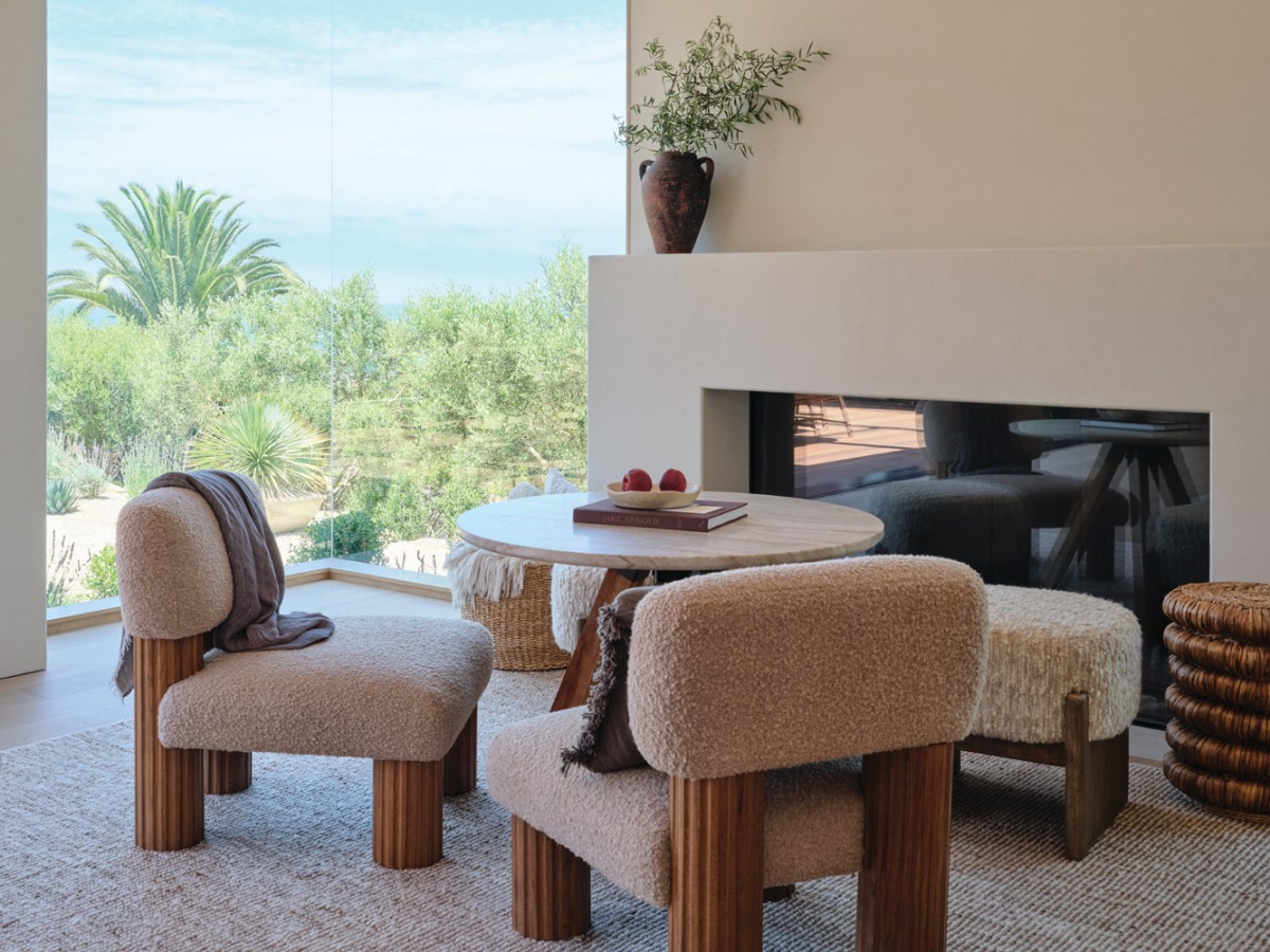 Fireplace Seating Area