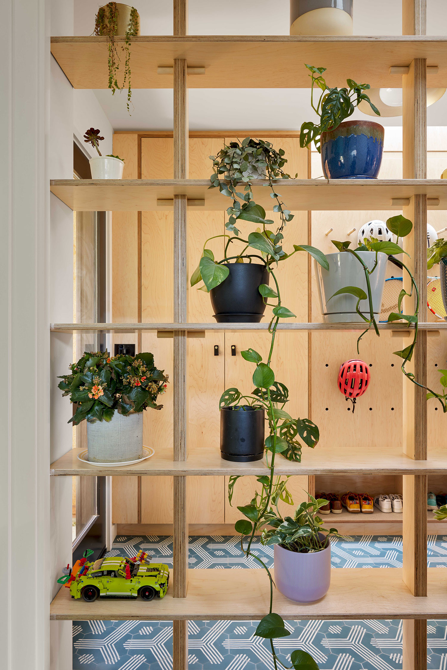 Plant Shelves Menlo Park House by Ogawa Fisher Architects