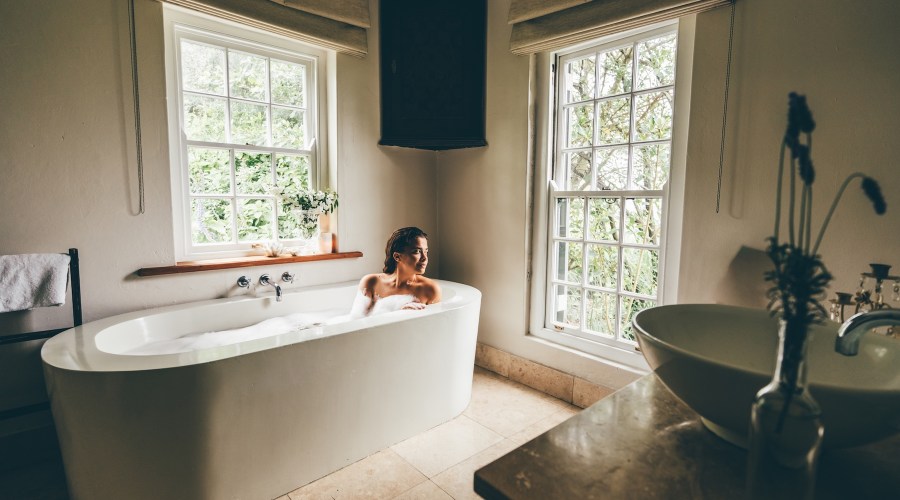 Your Bubble Bath Could Be So, So Much Better—Here's How According to a 'Bath Butler'