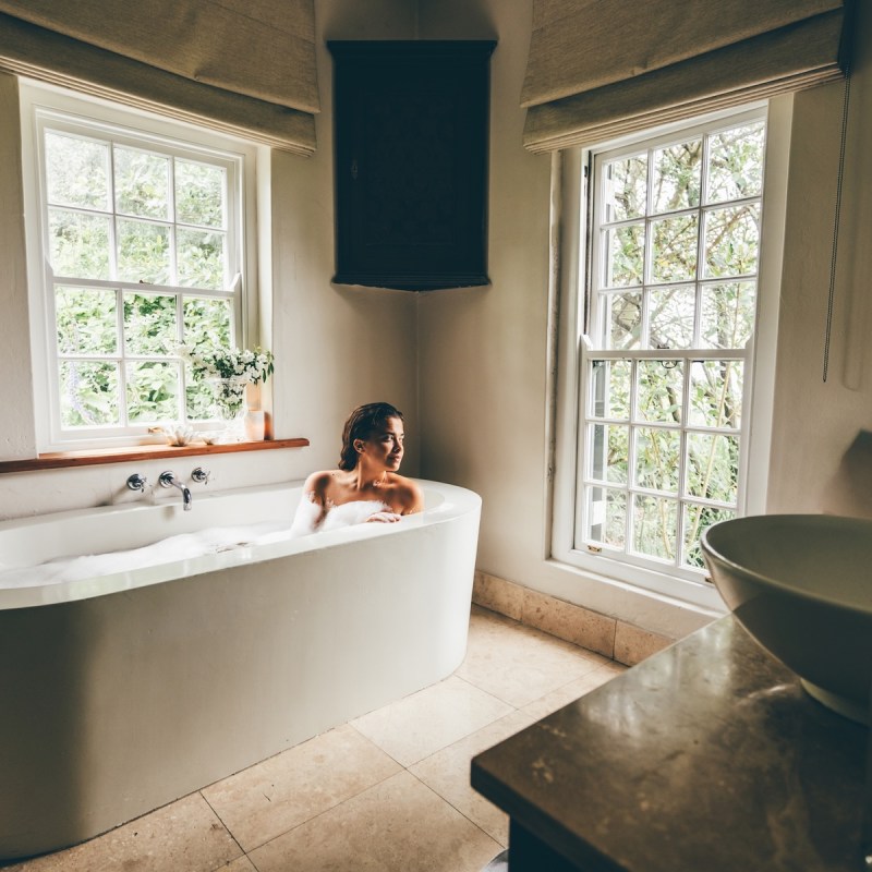 Your Bubble Bath Could Be So, So Much Better—Here’s How According to a ‘Bath Butler’
