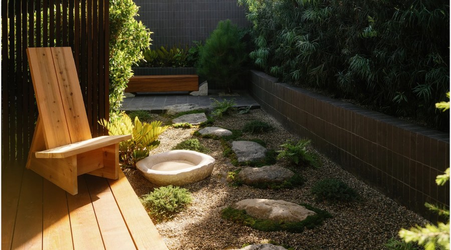 It’s Time to Give That Tired Retaining Wall a Fall Upgrade