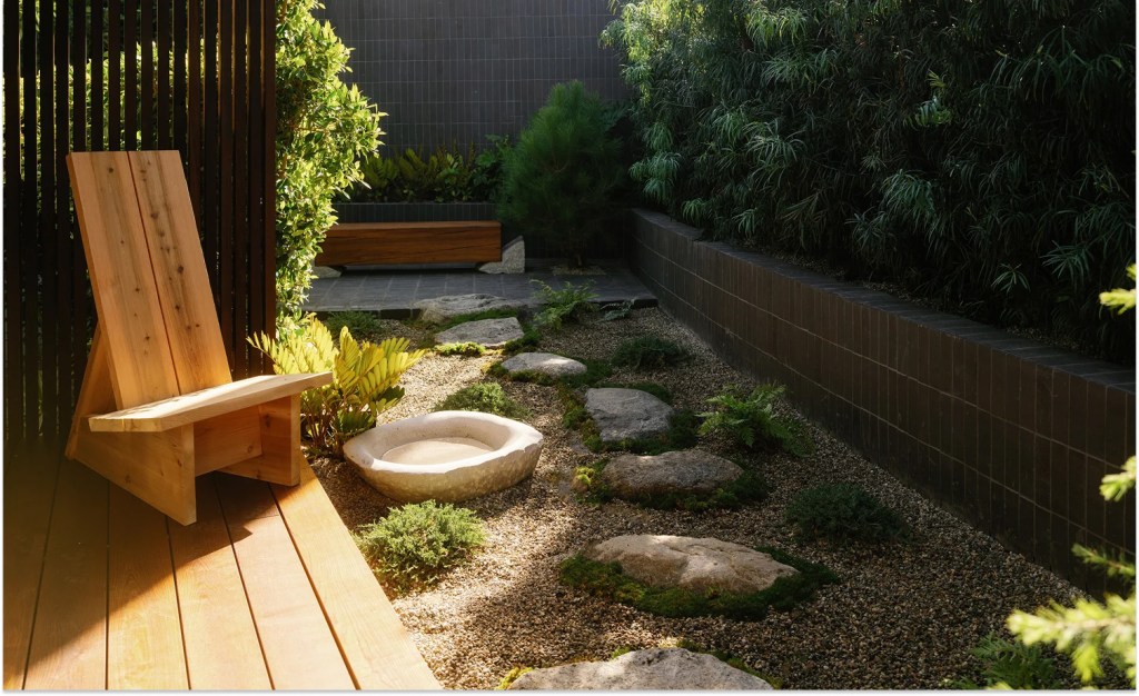 It’s Time to Give That Tired Retaining Wall a Fall Upgrade