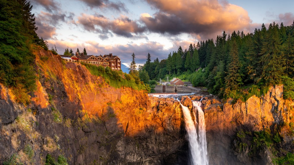 2021 Travel Awards: Dinner with a View