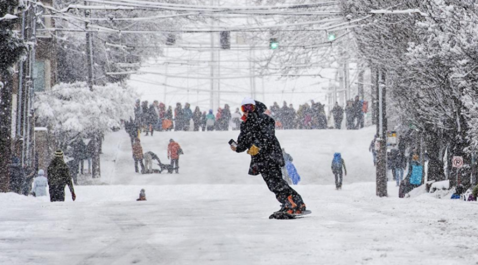 Streetless in Seattle: Snowpocalypse Unleashes the City's Adventurous Spirit