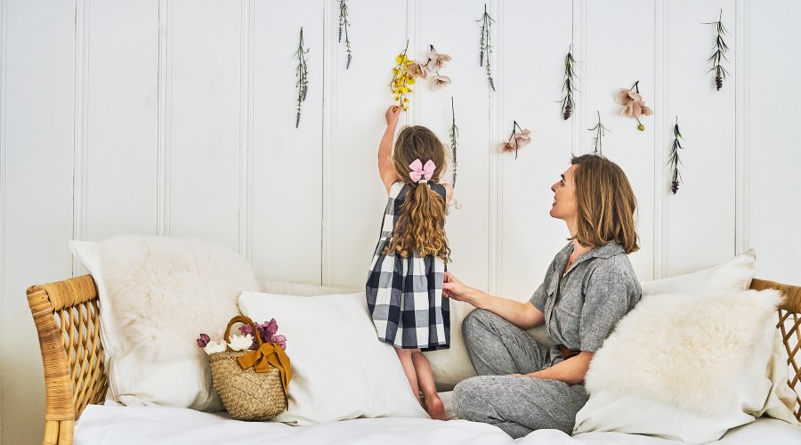 arrange-a-floral-tableu