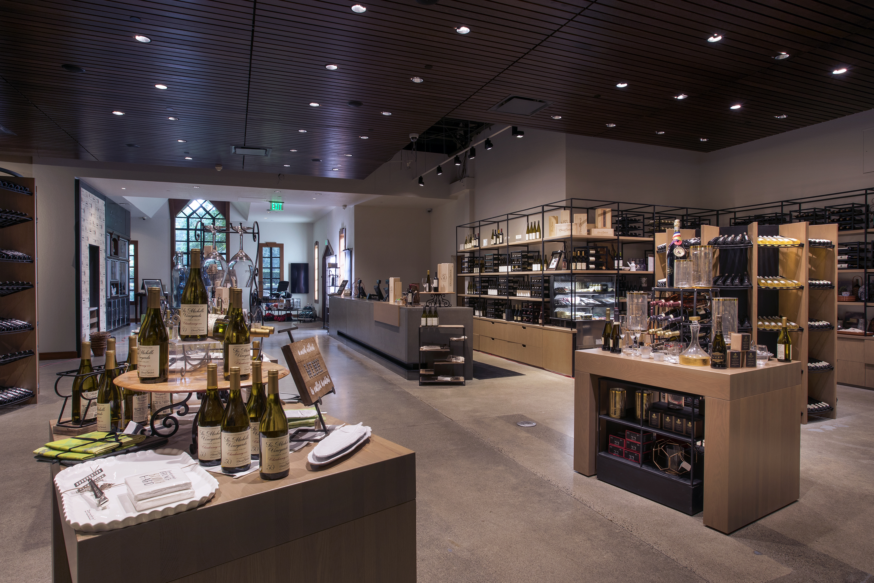 chateau-ste-michelle-tasting-room