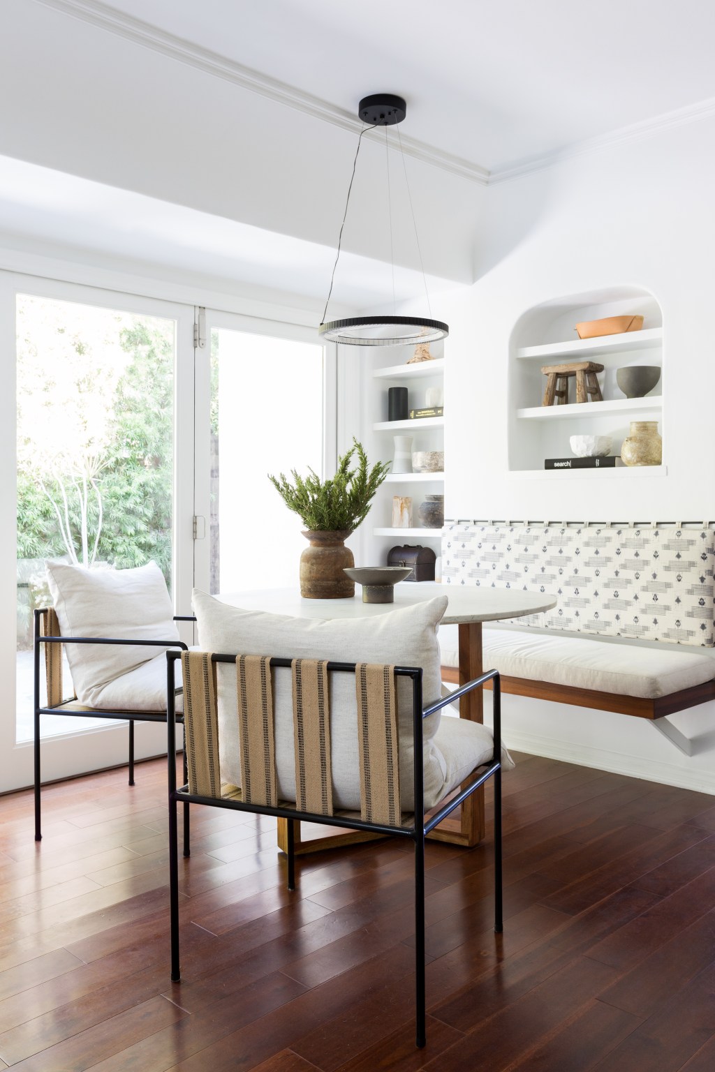 11 Beautiful Dining Rooms and Breakfast Nooks to Get Inspired By