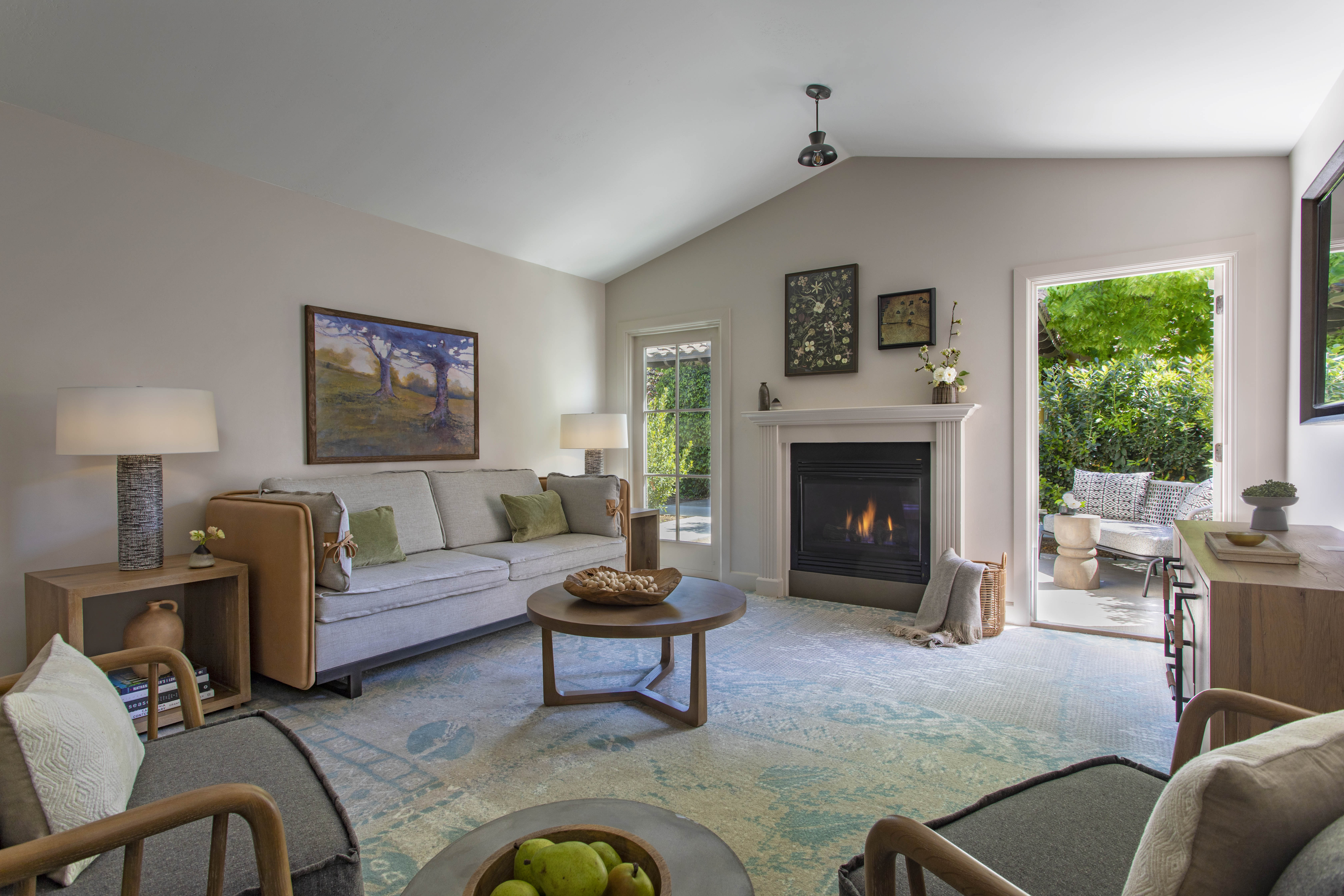 the-cottage-one-bedroom-premier-suite-living-room