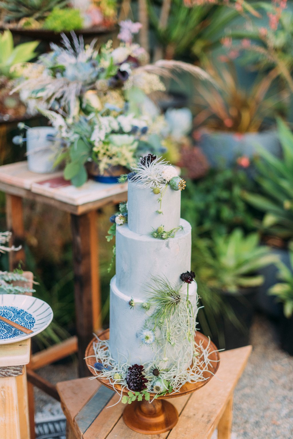 12 Show-Stopping Wedding Cakes Almost Too Pretty to Slice