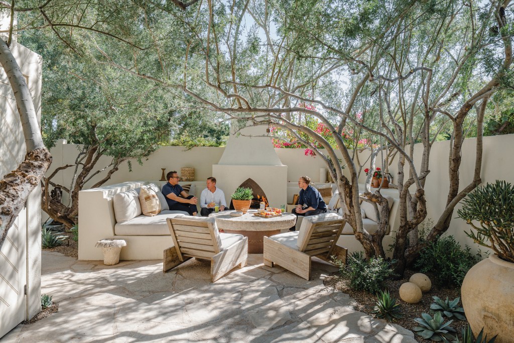 This Arizona Courtyard Will Make You Want to Spend All Day Outside
