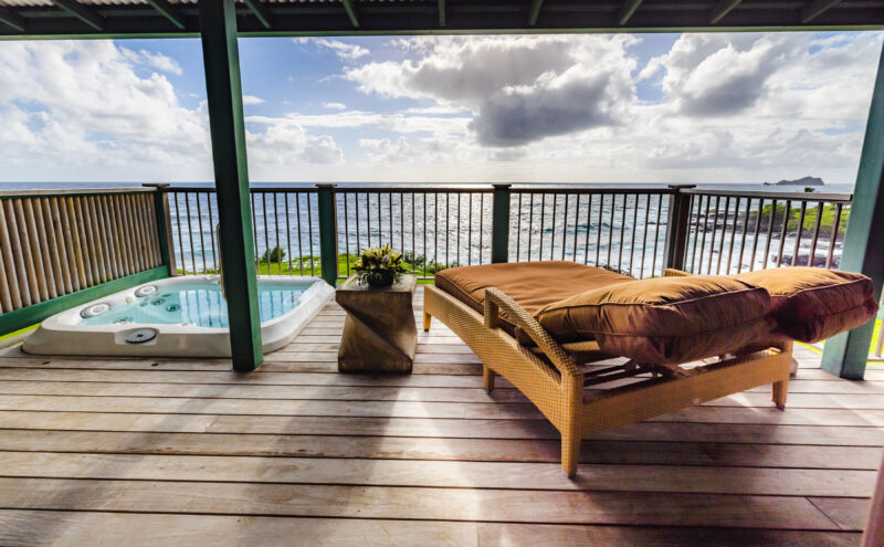 Destination-Hana-Oceanfront-Bungalow-Jacuzzi.jpg