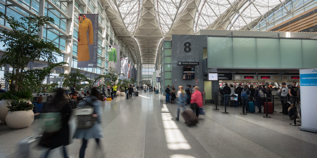 SFO Bans Plastic Bottles