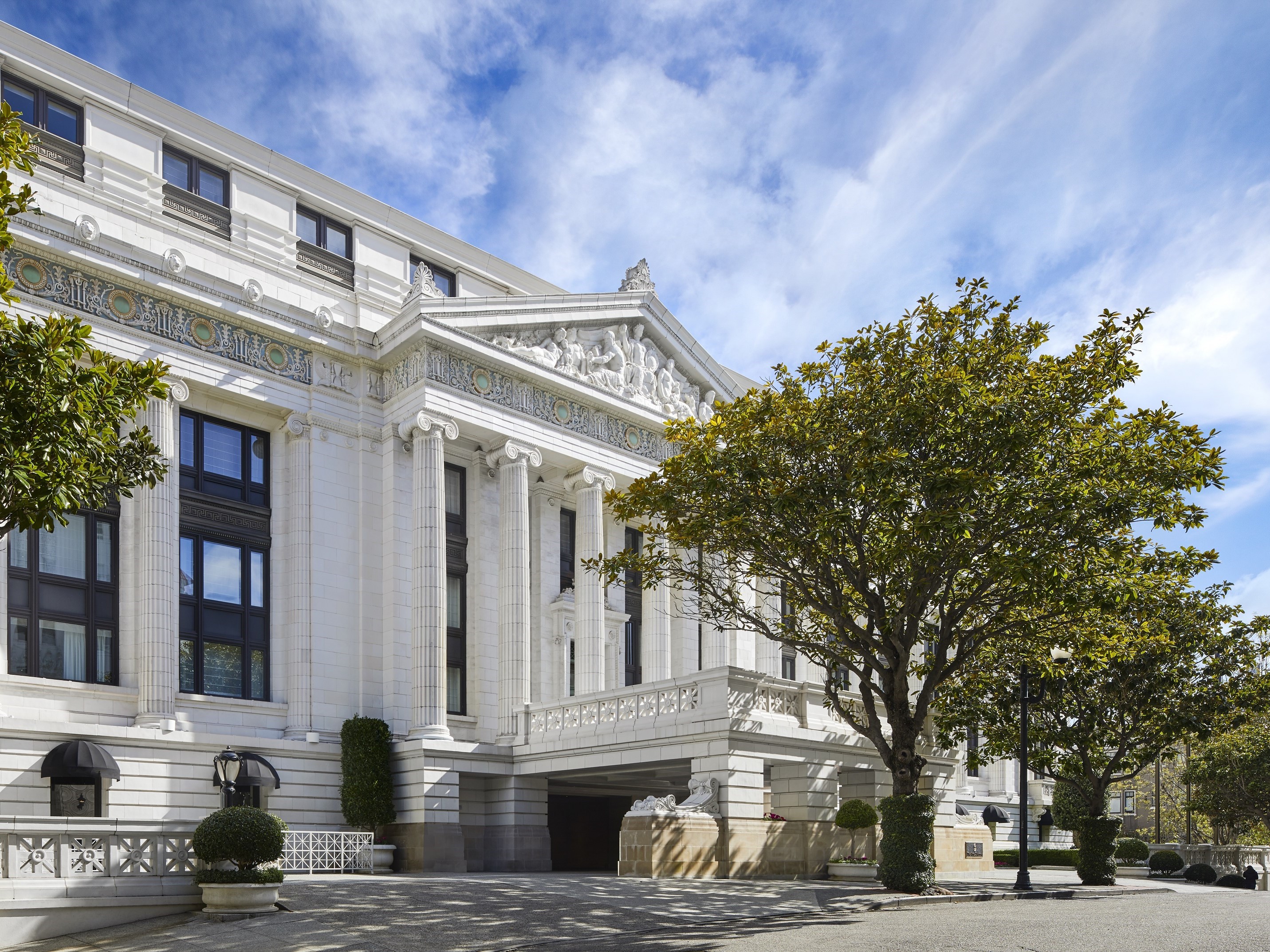 exterior-of-the-ritz-carlton-san-francisco