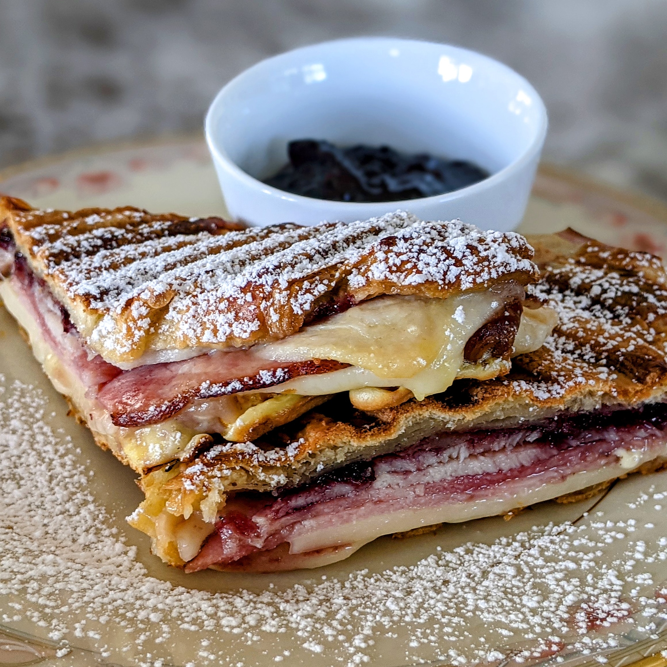 Maitland Manor Monte Cristo Panini.jpg