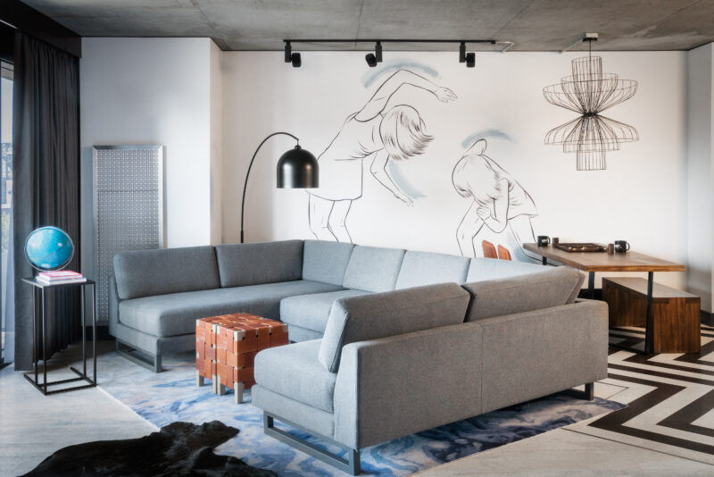 The Maven Hotel At Dairy Block Sunset Magazine   Maven Loft Suite Mural 800x534 