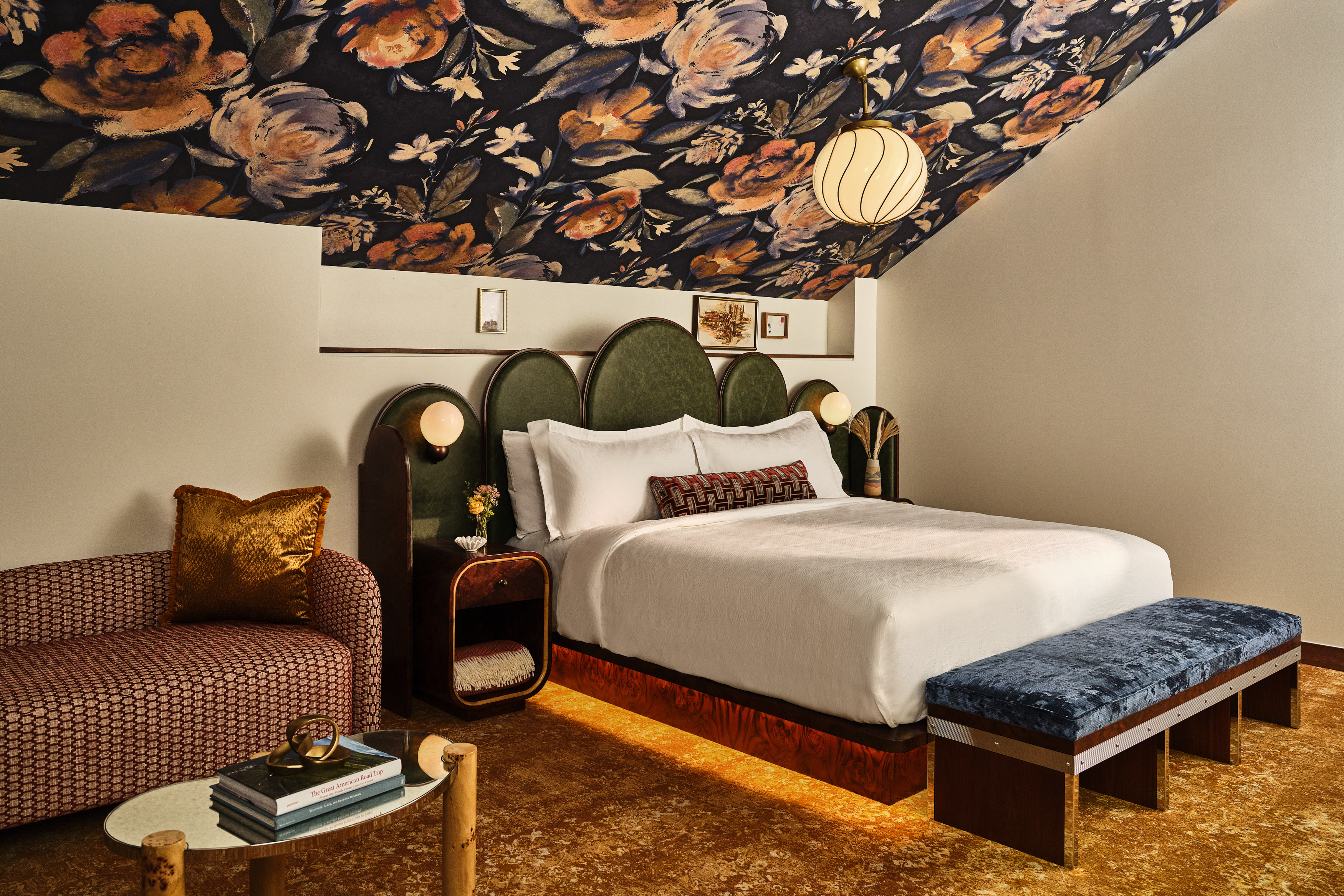 the-crawford-suite-bedroom