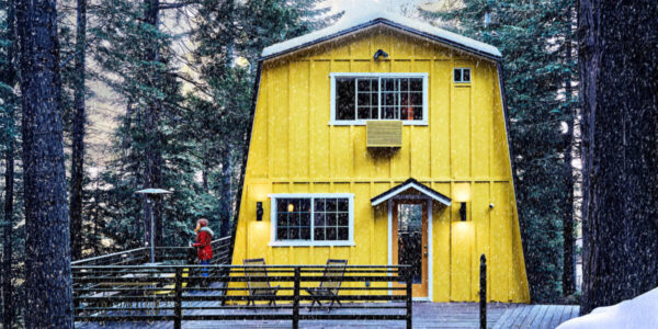 This A-Frame Alternative Is the Absolute Grooviest Winter Mountain Retreat