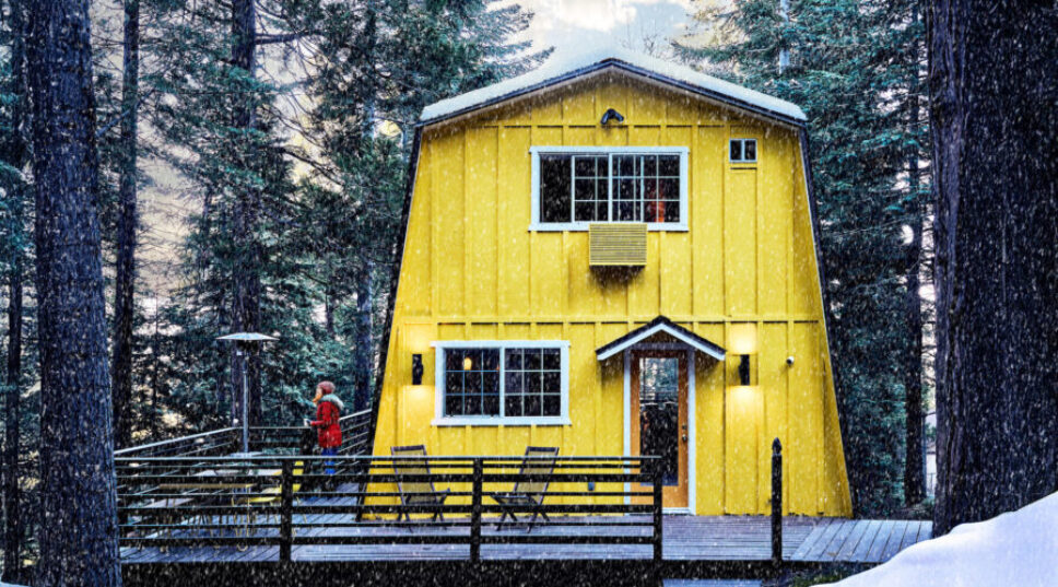 This A-Frame Alternative Is the Absolute Grooviest Winter Mountain Retreat