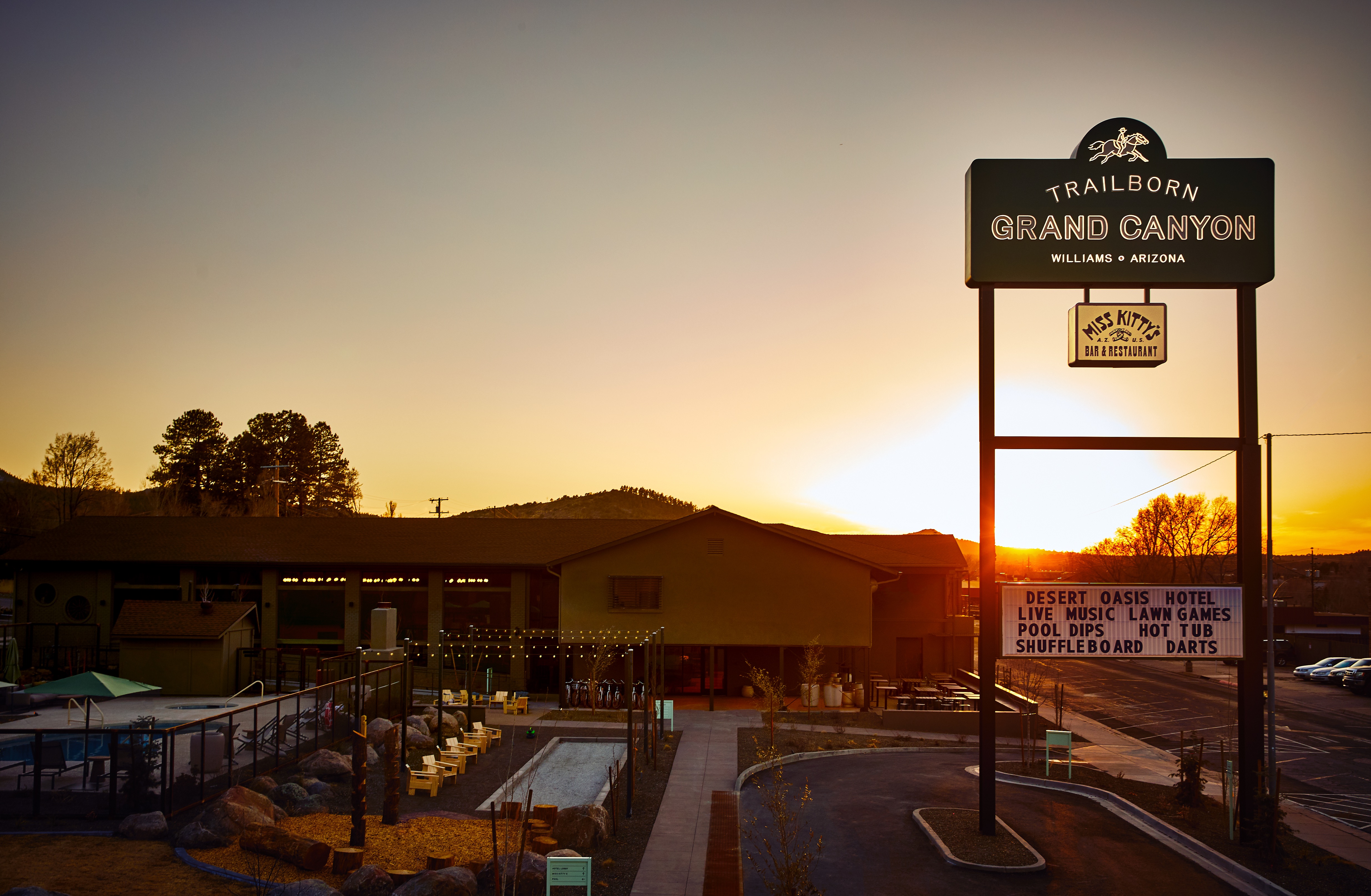 trailborn-grand-canyon_exterior