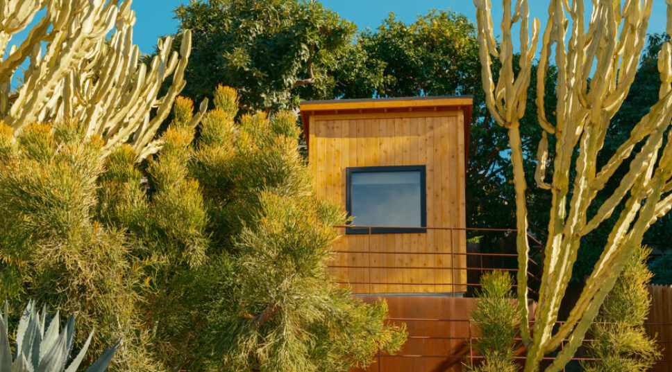 A Hilltop Mid-Century Modern Bungalow in Los Angeles Is a Zen Sanctuary