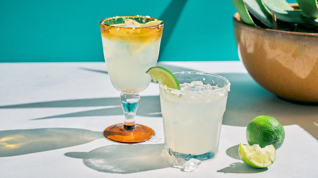 How to Order the Perfect Cocktail on Vacation