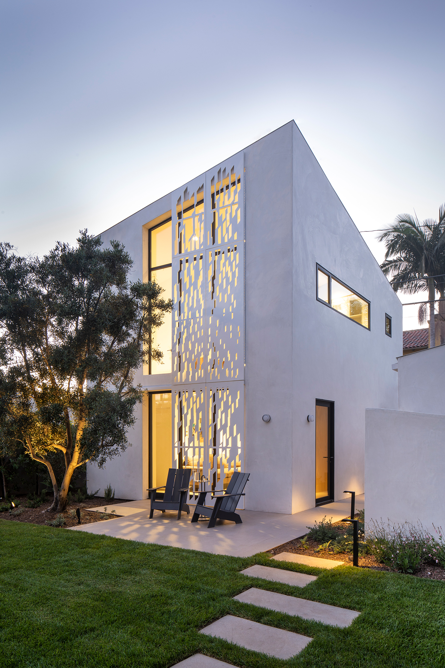 Aluminum Screens in Santa Monica ADU by Vertebrae