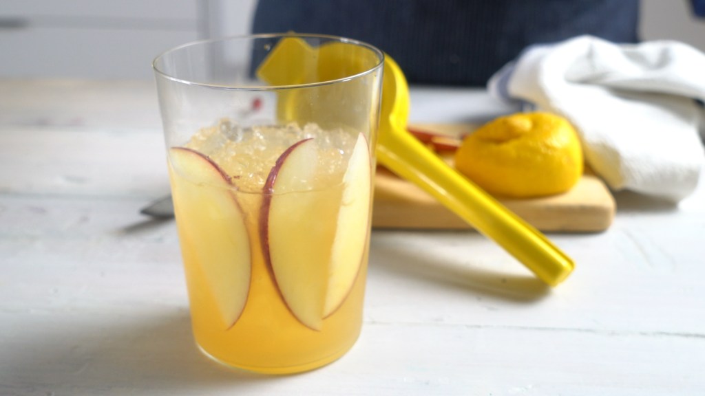 How to Make a Low-ABV Fall Cocktail