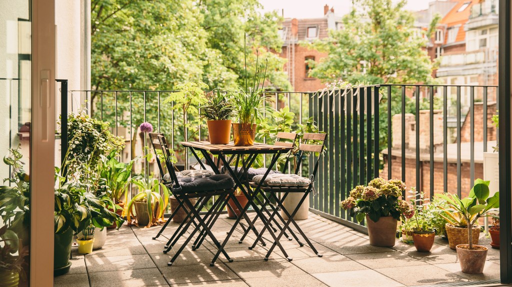 8 Unexpected Ways to Decorate Your Balcony