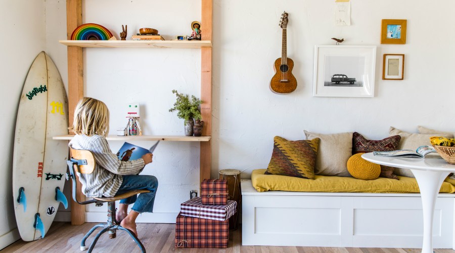 keep-the-playroom-organized