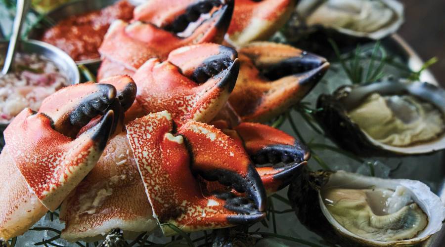 Pacific Gold Reserve Oysters, Jonah Crab Claw, Cocktail Sauce & Mignonette