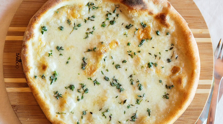 Neapolitan pizza: Biancaneve Pizza (0914)