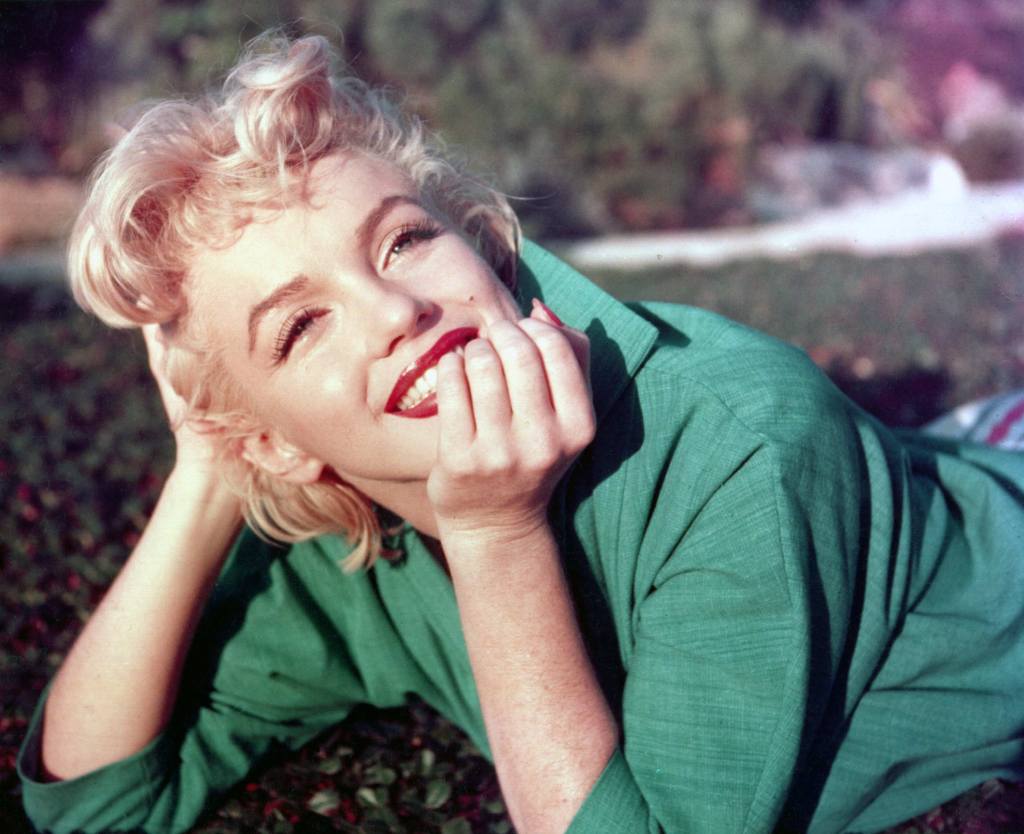 This Marilyn Monroe-Themed Bungalow Lets You Experience Beverly Hills Her Way