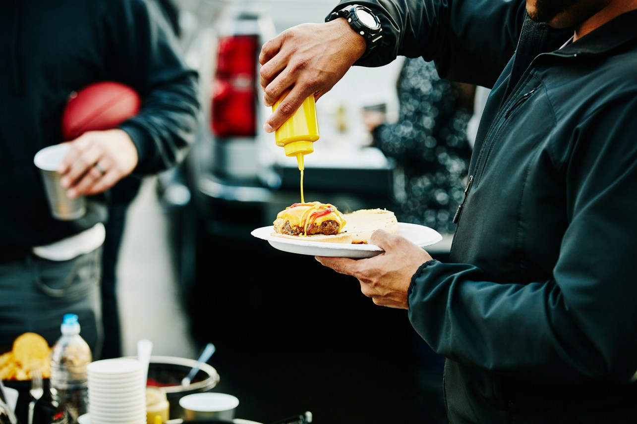 The 11 Dos and Don’ts of Hosting Your Own Tailgate Party
