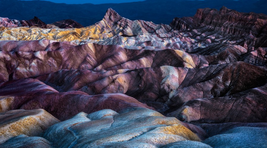 fall-for-the-dramatic-death-valley-landscape