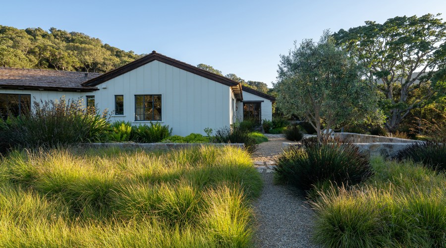 Want a Beautiful Garden This Spring? Then You Need to Do These 8 Things Now