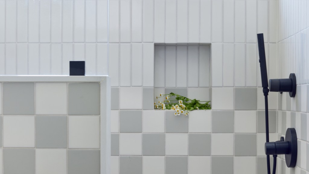 Checkered Showers Are Currently Having a Moment (and There's a Practical Reason Why)