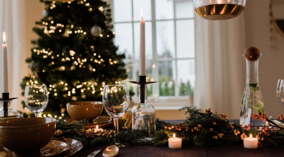 These Holiday Hosting Hacks Are Guaranteed to Lower Your Stress Levels