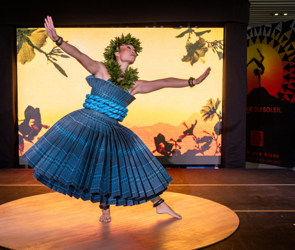 Cirque du Soleil Auana Hula Dancer Mami Ogiwara