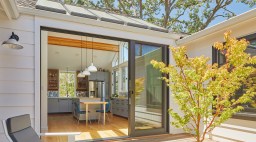 Courtyard in Ranch House by Ogawa Fisher Architects