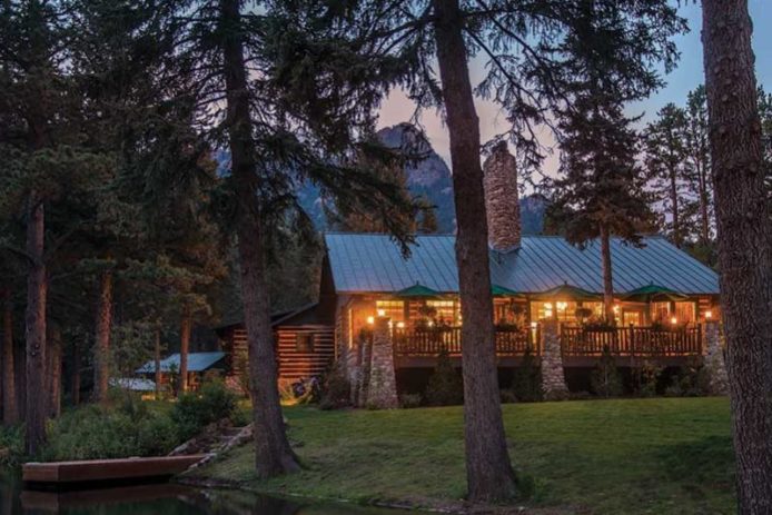 Cozy Cabins 40 Cabin Rentals For An Outdoor Getaway Sunset Magazine