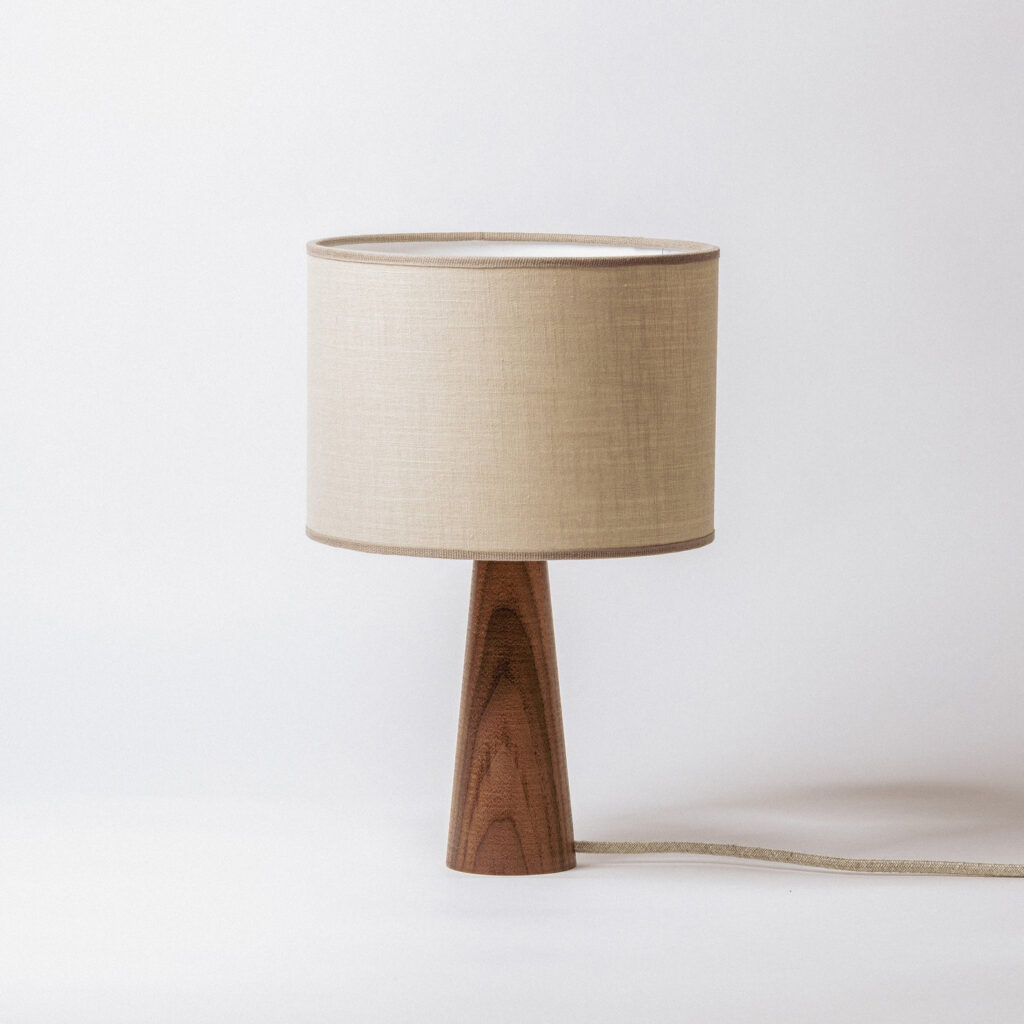 DEZAART Vector Wood Table Lamp