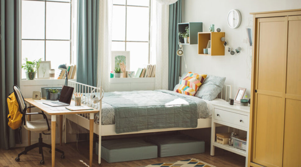 How to Set Up Your Dorm Room So It Stays Organized for the Whole School Year