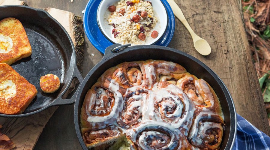Dutch Oven Cinnamon Rolls