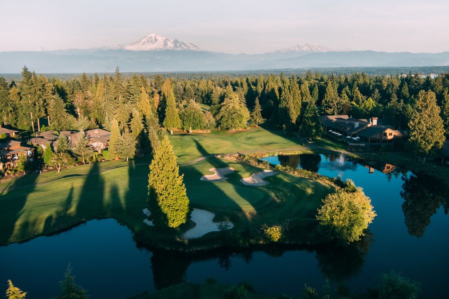 semiahmoo-golf-course-with-mt-baker