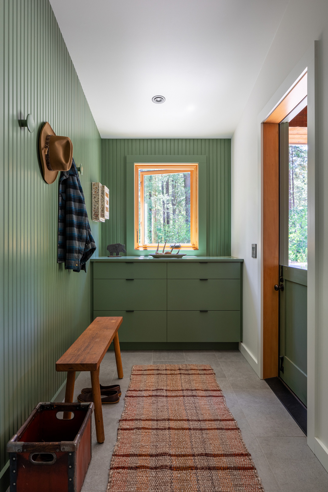 Entry in Washington Cabin by Best Practice Architecture