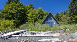 Exterior in San Juan Islands A-Frame by Heliotrope/Joe Herrin