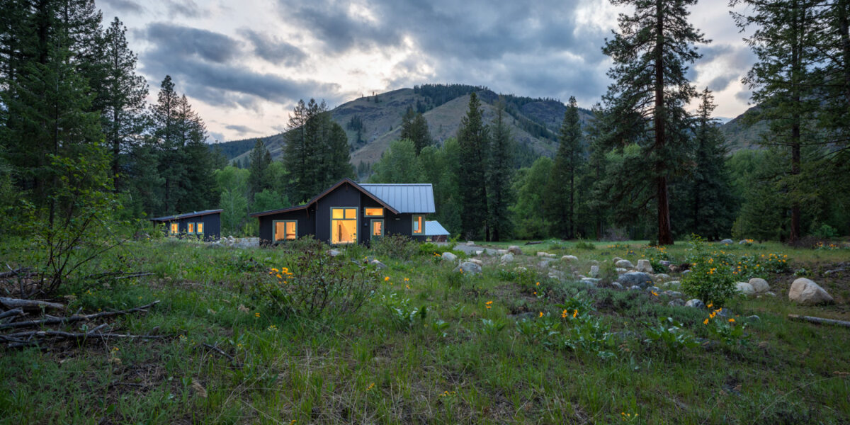 Exterior Landscape in Washington Cabin by Best Practice Architecture