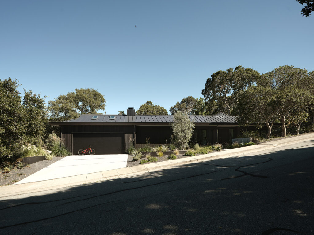 Exterior in San Mateo Ranch House by Feldman Architecture